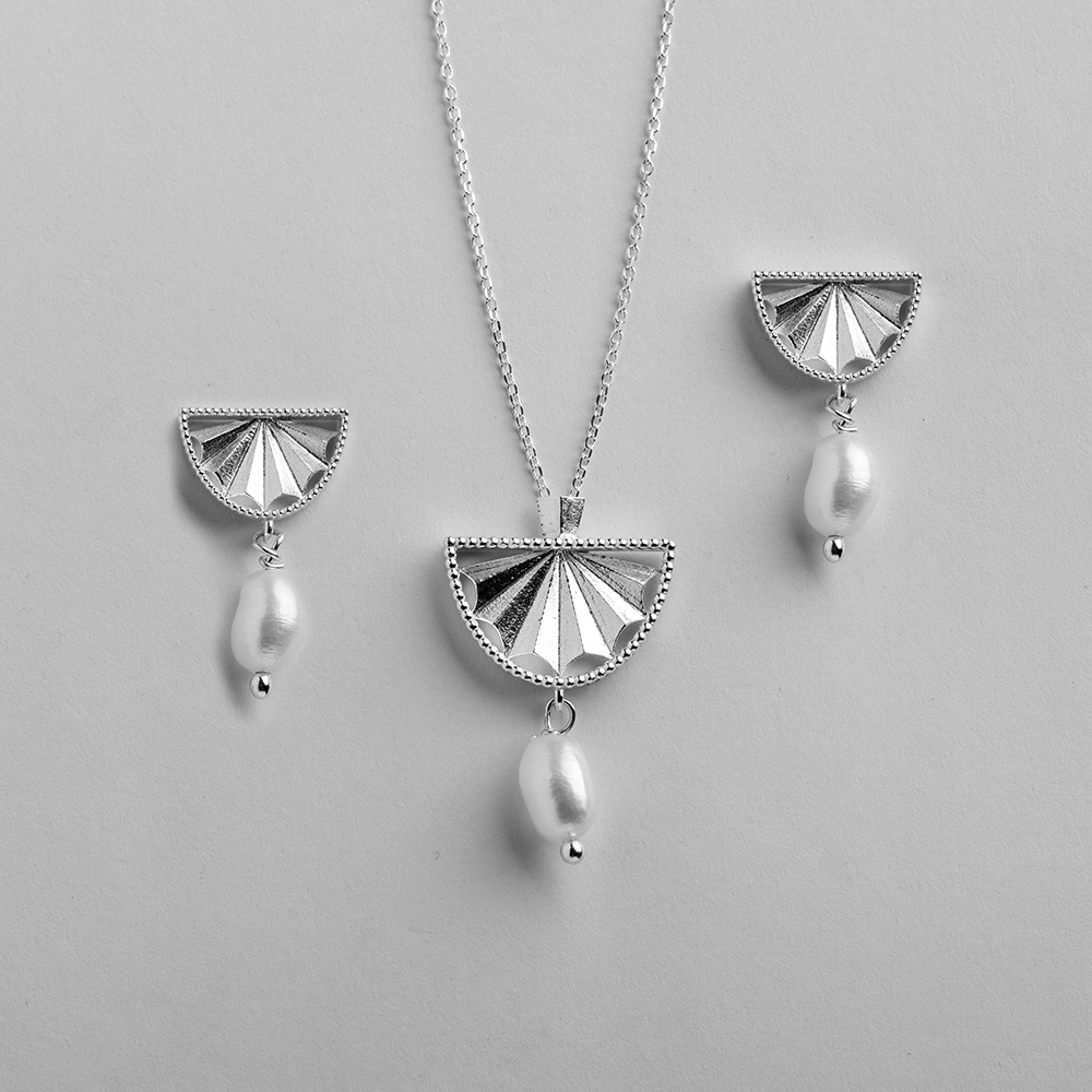 نیم ست گردنبند و گوشواره نقره و مروارید PN1072