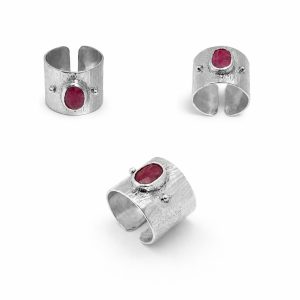 انگشتر نقره و یاقوت